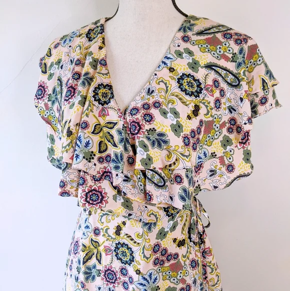 NWT Hayden LA Floral Wrap Dress - Picture 4 of 6